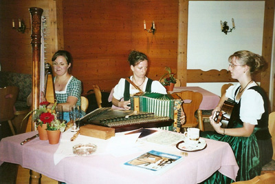 Grundl Dirndl